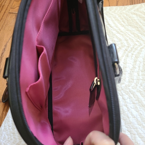 SOLD Hello Kitty x Loungefly Patent Quilted Tote Bowler Purse with dustbag - Picture 4 of 6